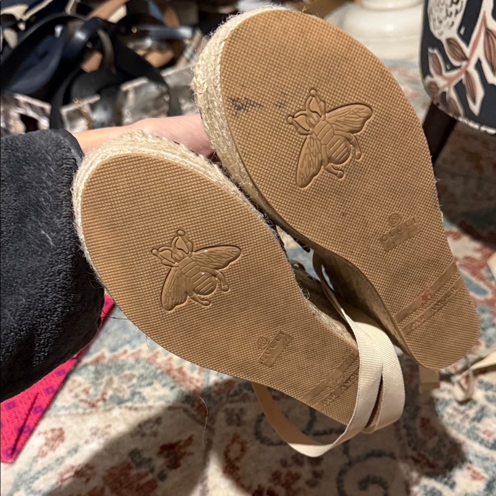 Gucci Beige and Gold Espadrille Flats - Picture 3 of 5
